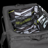 Warrior Q10 Cargo Roller Bag